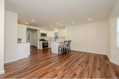 17 Lake Prom, Ronkonkoma, NY 11779 - Photo 3