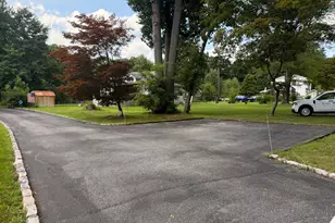 110 Baron De Hirsch Rd, Crompond, NY 10517 - Photo 17