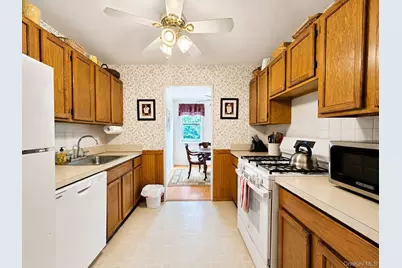 76 Dehaven Drive Dehaven #2F, Yonkers, NY 10703 - Photo 3