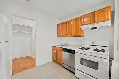 67-07 Yellowstone Boulevard #6F, Forest Hills, NY 11375 - Photo 5