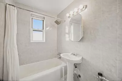 67-07 Yellowstone Boulevard #6F, Forest Hills, NY 11375 - Photo 9