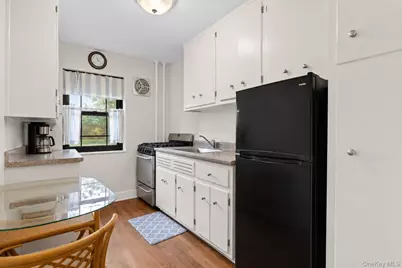 5 Whitehall Road #1L, Eastchester, NY 10709 - Photo 7