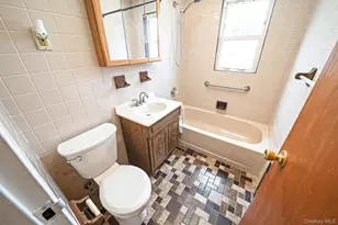 24-44 Ericsson St, East Elmhurst, NY 11369 - Photo 21