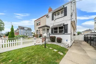 24-44 Ericsson St, East Elmhurst, NY 11369 - Photo 3