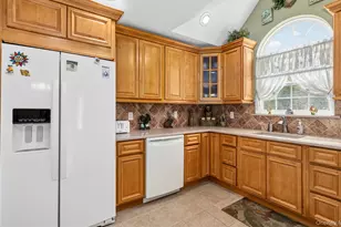 110 Joseph Ln, Dix Hills, NY 11746 - Photo 5
