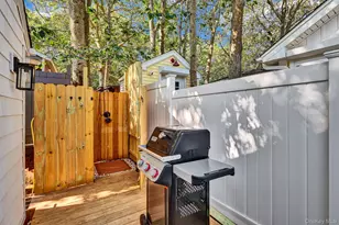 25 Cottage Rd, Calverton, NY 11933 - Photo 21