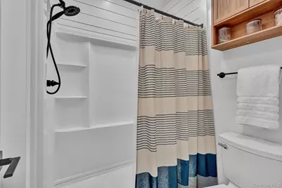25 Cottage Road, Calverton, NY 11933 - Photo 17