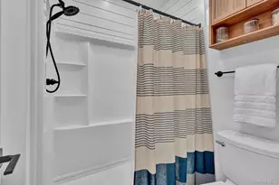 25 Cottage Rd, Calverton, NY 11933 - Photo 17