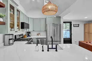 25 Cottage Rd, Calverton, NY 11933 - Photo 15