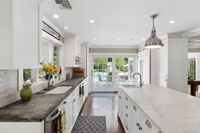 245 Meadows W, Bridgehampton, NY 11932 - Photo 13