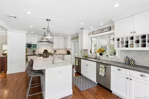 245 Meadows W, Bridgehampton, NY 11932 - Photo 11