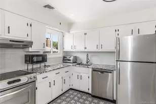 1761 Harold Ave, Wantagh, NY 11793 - Photo 33