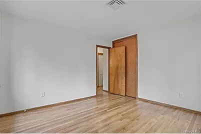 17 Brookside Avenue, Airmont, NY 10901 - Photo 5