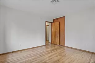 17 Brookside Ave, Airmont, NY 10901 - Photo 5