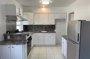 251-19 86th Ave, Bellerose, NY 11426 - Photo 9