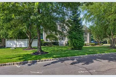 45 Tiffany Way, Nesconset, NY 11767 - Photo 27
