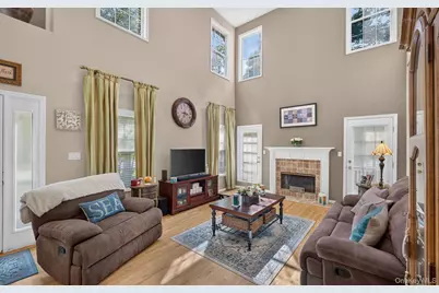 45 Tiffany Way, Nesconset, NY 11767 - Photo 3