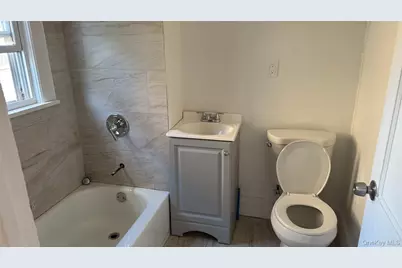 20 Benton Avenue, Middletown, NY 10940 - Photo 5