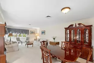 35 Cherrywood Dr, East Northport, NY 11731 - Photo 9