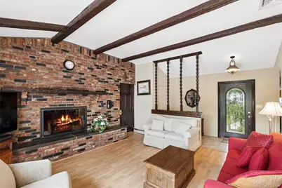 35 Cherrywood Drive, East Northport, NY 11731 - Photo 7