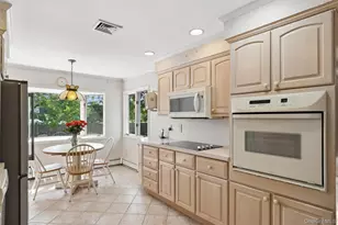 35 Cherrywood Dr, East Northport, NY 11731 - Photo 17