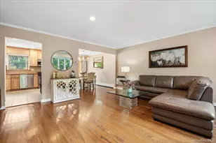 38 Briarwood Ln, Plainview, NY 11803 - Photo 3