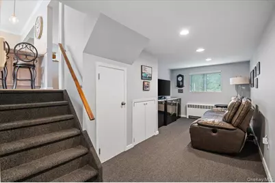 38 Briarwood Lane, Plainview, NY 11803 - Photo 19