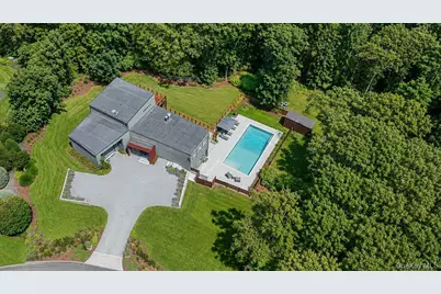170 Landing Lane, Calverton, NY 11933 - Photo 45