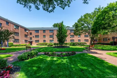 15 Beach Road #3-A, Great Neck, NY 11023 - Photo 1