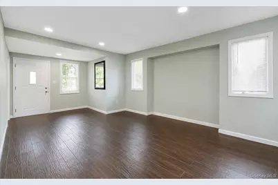 508 Michigan Street, Ronkonkoma, NY 11779 - Photo 5