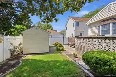 1315 Scimitar Avenue, Elmont, NY 11003 - Photo 21