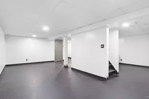 137-15 170th St, Jamaica, NY 11434 - Photo 17