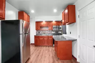 137-15 170th St, Jamaica, NY 11434 - Photo 7