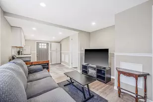 828 Strang Dr, Wantagh, NY 11793 - Photo 35