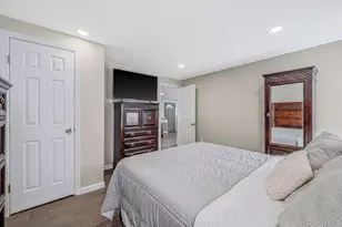 828 Strang Dr, Wantagh, NY 11793 - Photo 31