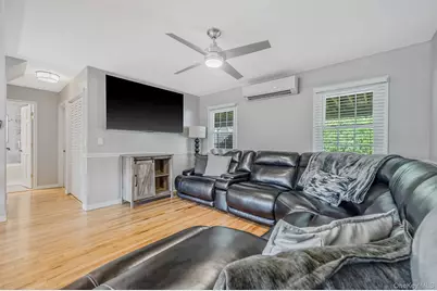 828 Strang Drive, Wantagh, NY 11793 - Photo 13