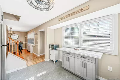 828 Strang Drive, Wantagh, NY 11793 - Photo 11