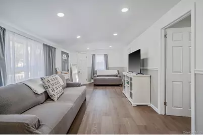 828 Strang Drive, Wantagh, NY 11793 - Photo 23