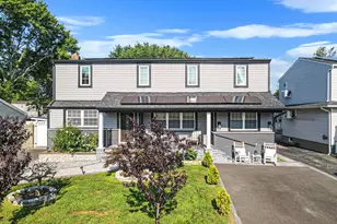 828 Strang Dr, Wantagh, NY 11793 - Photo 43