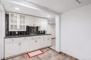 828 Strang Dr, Wantagh, NY 11793 - Photo 39