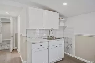 828 Strang Dr, Wantagh, NY 11793 - Photo 25