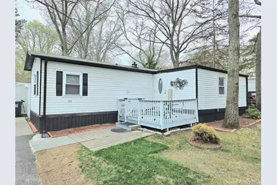 525 Riverleigh Avenue #111, Riverhead, NY 11901 - Photo 1