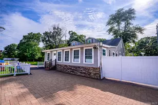85 Cocoanut St, Central Islip, NY 11722 - Photo 15