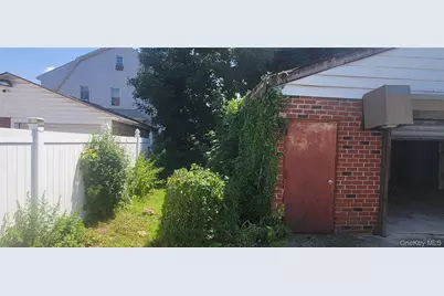 10515 220th Street, Queens Village, NY 11429 - Photo 5