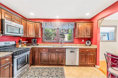 248 6th Avenue, Saint James, NY 11780 - Photo 9