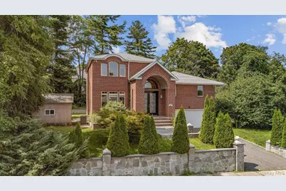 300 Ellen Place, Jericho, NY 11753 - Photo 3