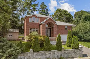 300 Ellen Pl, Jericho, NY 11753 - Photo 3