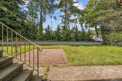 300 Ellen Place, Jericho, NY 11753 - Photo 33