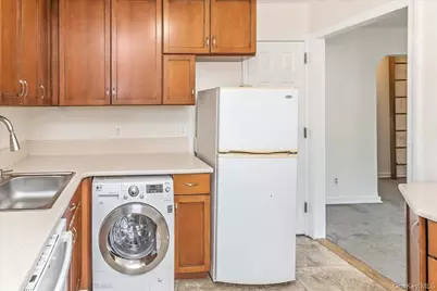 260-57 75th Avenue #2, Glen Oaks, NY 11004 - Photo 5