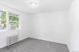 260-57 75th Ave, Glen Oaks, NY 11004 - Photo 15